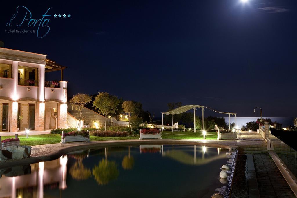 Hotel Residence Il Porto Mattinata Ngoại thất bức ảnh