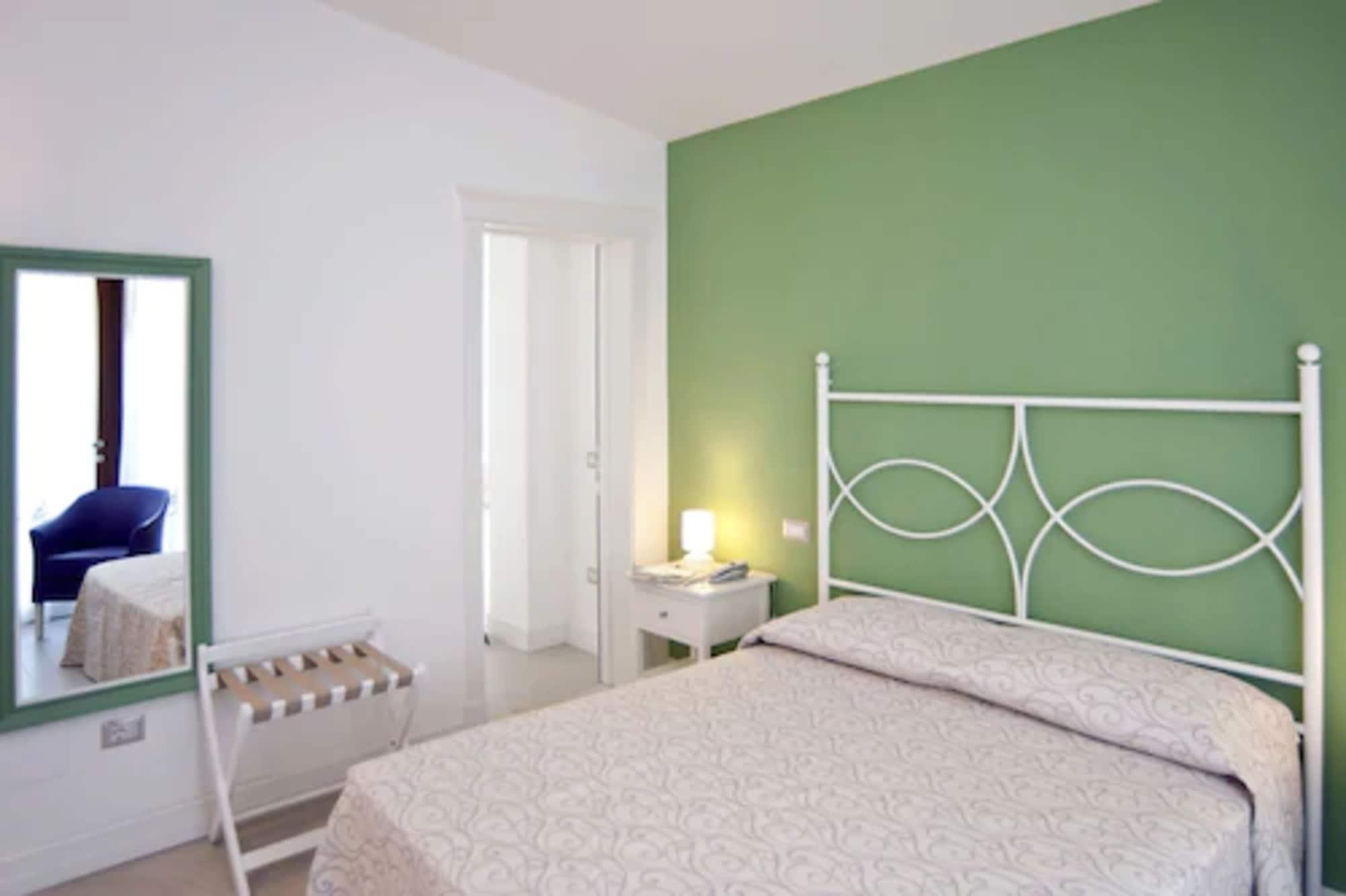 Hotel Residence Il Porto Mattinata Ngoại thất bức ảnh